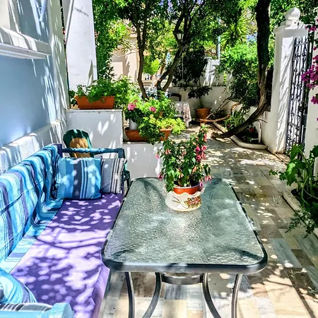 House With Garden In Of Rhodes Semesterbostad Rhodes City