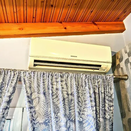 House With Garden In Of Rhodes 펜션 *