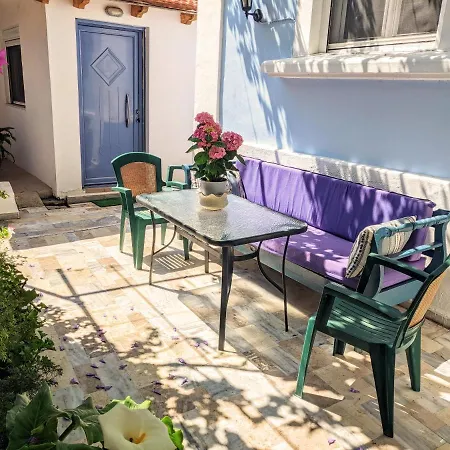 House With Garden In Of Rhodes *