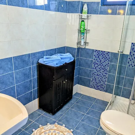 House With Garden In Of Rhodes Case de vacanță