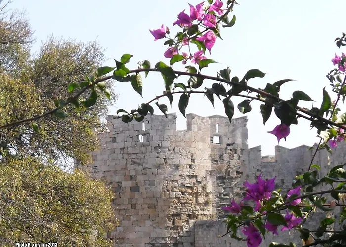 House With Garden In Of Rhodes 度假居