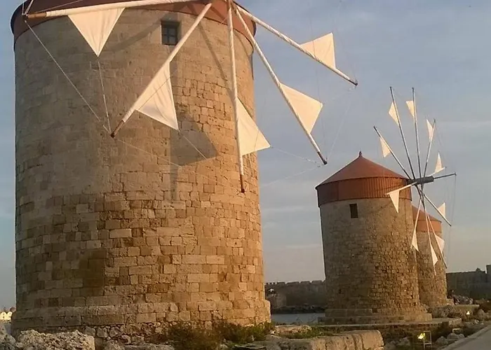 House With Garden In Of Rhodes 度假居 *