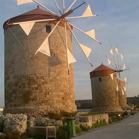 House With Garden In Of Rhodes Casa vacanze *